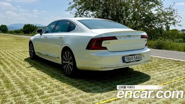 Volvo S90 2024 — Photo 13/20
