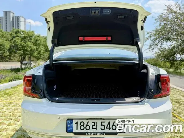 Volvo S90 2024 — Photo 18/20