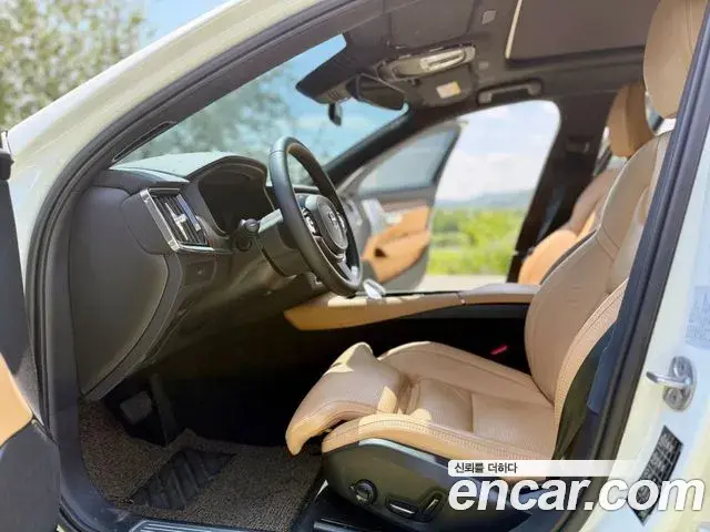 Volvo S90 2024 — Photo 15/20