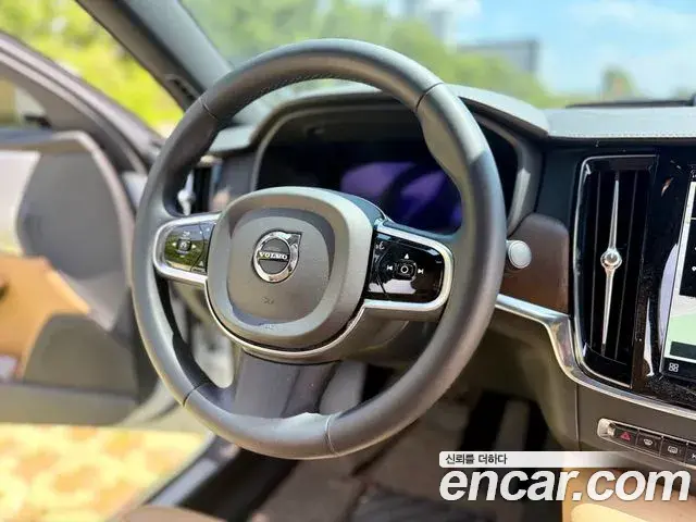 Volvo S90 2024 — Photo 8/20