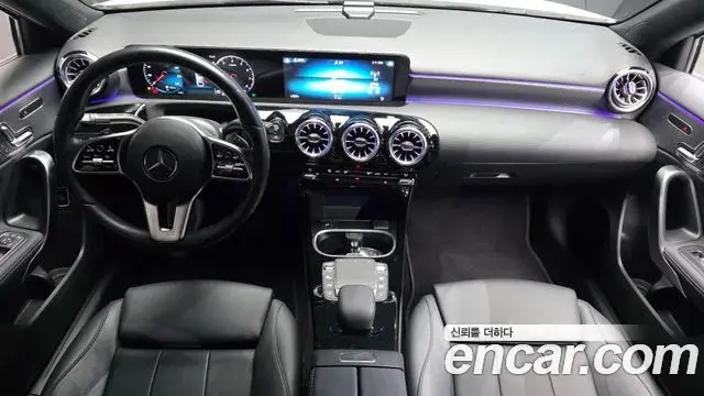 Mercedes-Benz A-Class 2023 — Photo 9/30