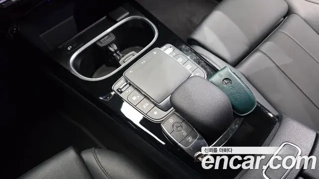 Mercedes-Benz A-Class 2023 — Photo 16/30
