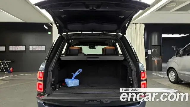 Land Rover Range Rover 2018 — Şəkil 18/20