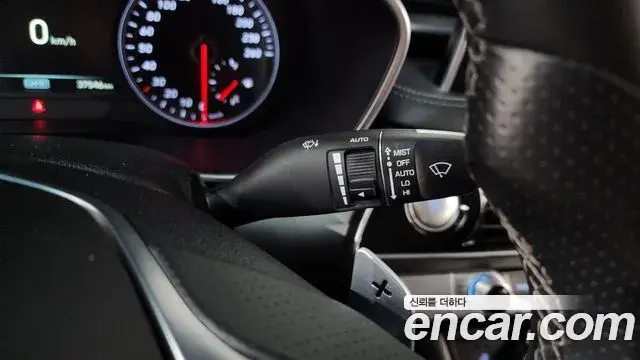 Genesis G70 2020 — ფოტო 13/31