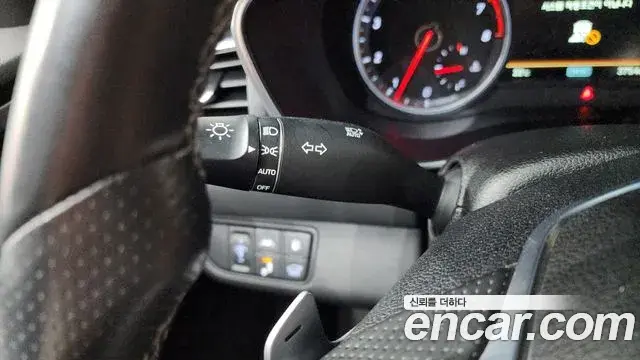 Genesis G70 2020 — ფოტო 16/31