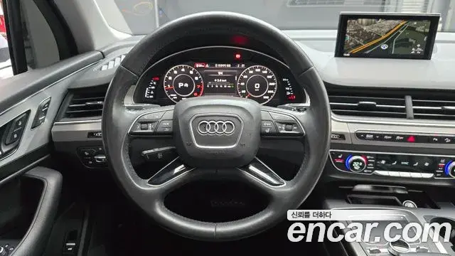 Audi Q7 2019 — Фото 12/20