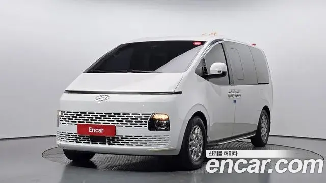 Hyundai Staria 2022 — ფოტო 5/32