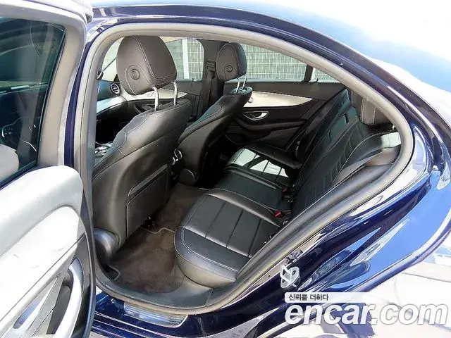 Mercedes-Benz E-Class 2020 — Фото 5/20