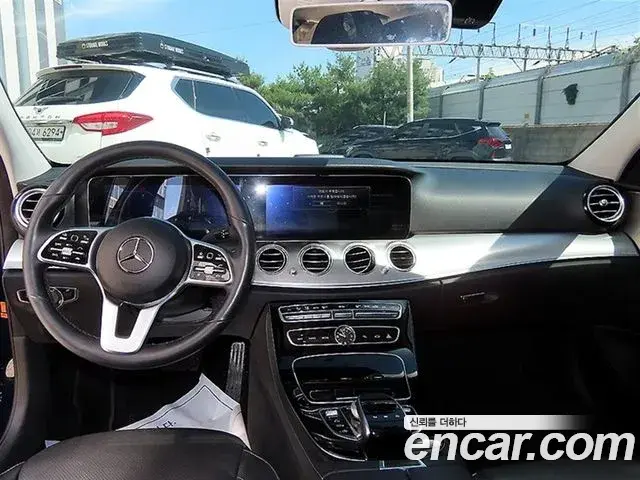 Mercedes-Benz E-Class 2020 — Фото 9/20