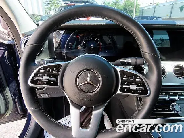Mercedes-Benz E-Class 2020 — Фото 6/20
