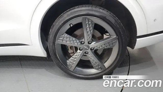 Genesis GV70 2021 — ფოტო 7/39