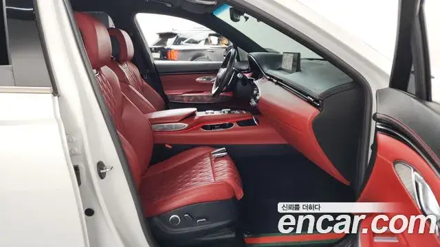Genesis GV70 2021 — ფოტო 34/39