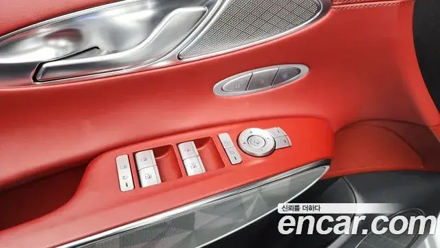 Genesis GV70 2021 — ფოტო 9/39