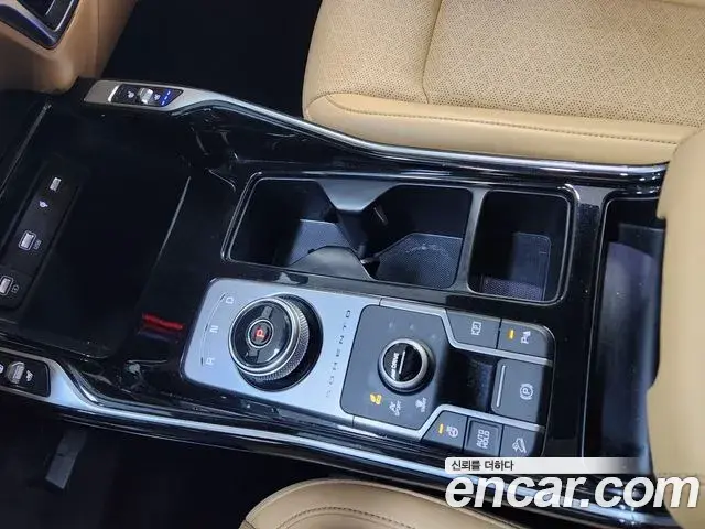 Kia Sorento 2022 — Şəkil 16/20