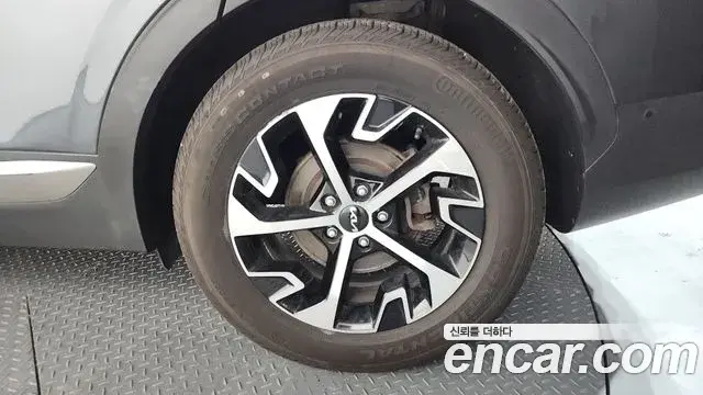 Kia Sportage 2022 — ფოტო 16/34