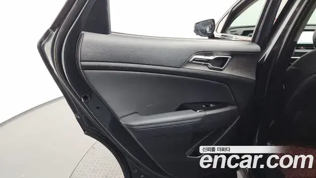 Kia Sportage 2022 — ფოტო 27/34