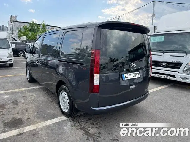 Hyundai Staria 2022 — Photo 14/19