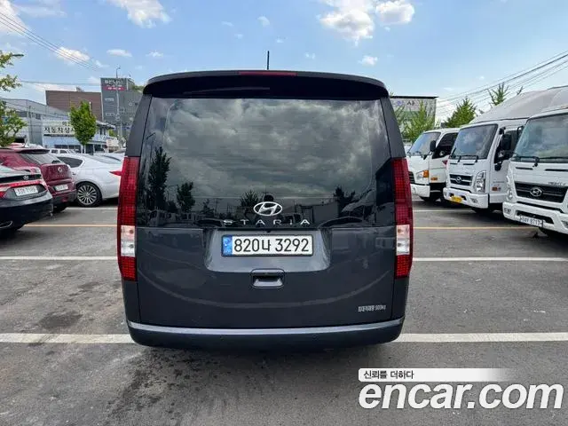 Hyundai Staria 2022 — Photo 11/19