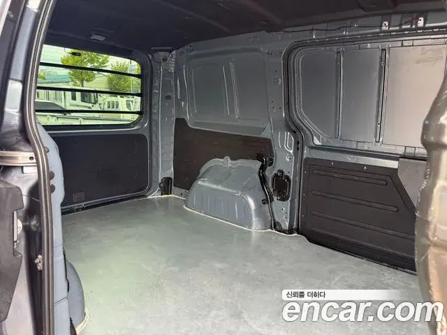 Hyundai Staria 2022 — Photo 4/19