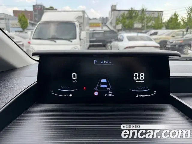 Hyundai Staria 2022 — Photo 6/19