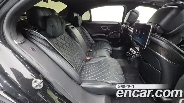 Mercedes-Benz S-Class 2021 — Photo 8/20