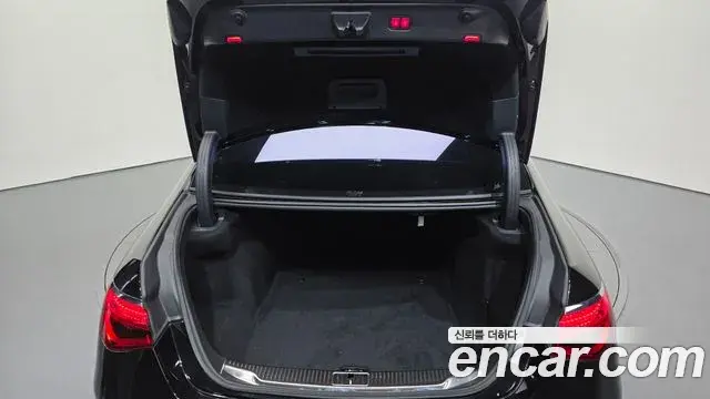 Mercedes-Benz S-Class 2021 — Photo 2/20