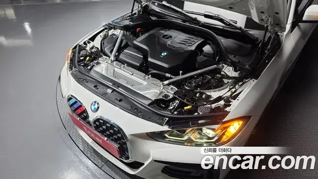 BMW 4 Series 2022 — Şəkil 18/30
