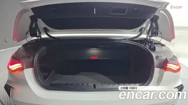 BMW 4 Series 2022 — Şəkil 24/30