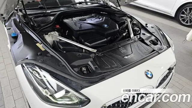 BMW Z4 2019 — ფოტო 15/32
