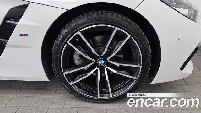 BMW Z4 2019 — ფოტო 30/32
