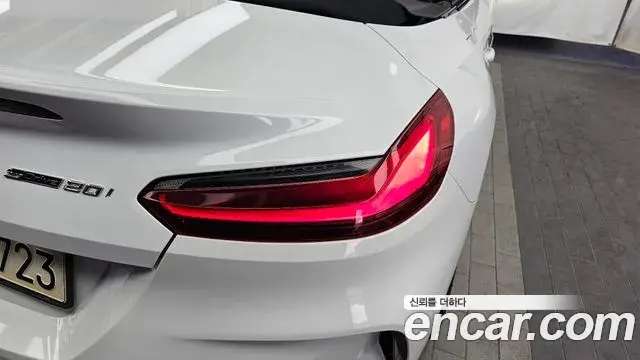 BMW Z4 2019 — ფოტო 31/32