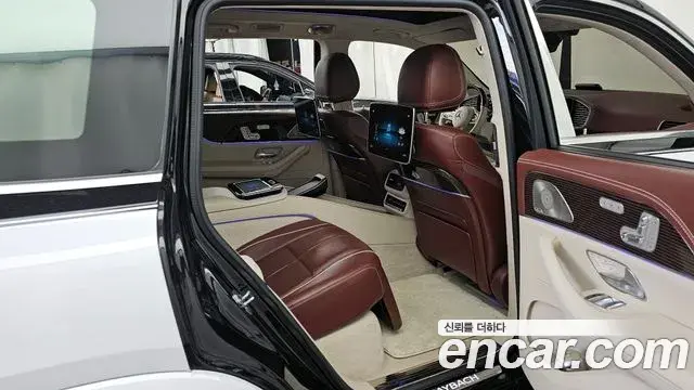 Mercedes-Benz GLS-Class 2021 — Фото 11/20
