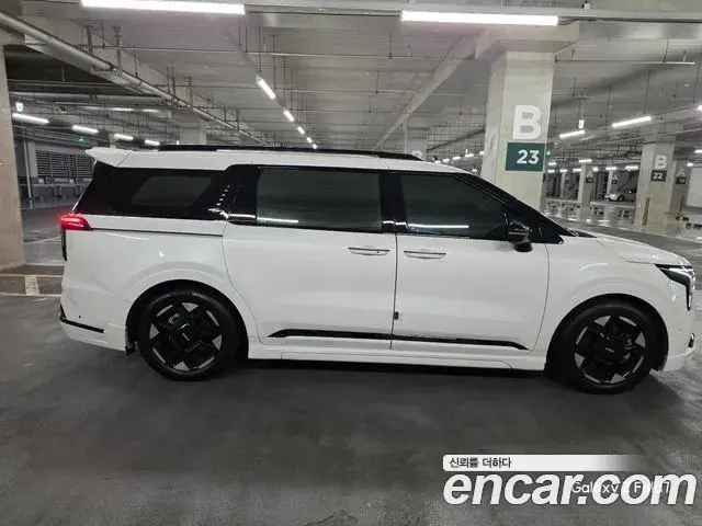 Kia Carnival 2023 — Şəkil 9/16