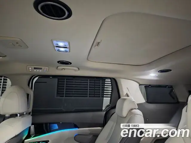 Kia Carnival 2023 — Şəkil 2/16