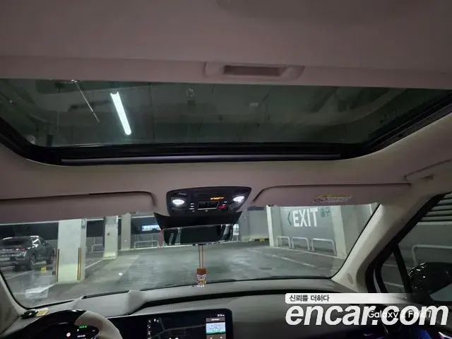 Kia Carnival 2023 — Şəkil 7/16