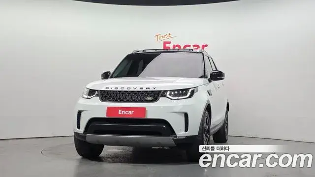 Land Rover Discovery 5 2019 — ფოტო 13/35