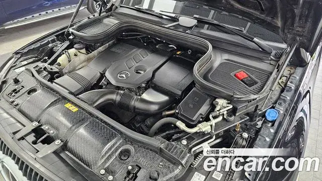 Mercedes-Benz GLE-Class 2024 — Photo 7/34