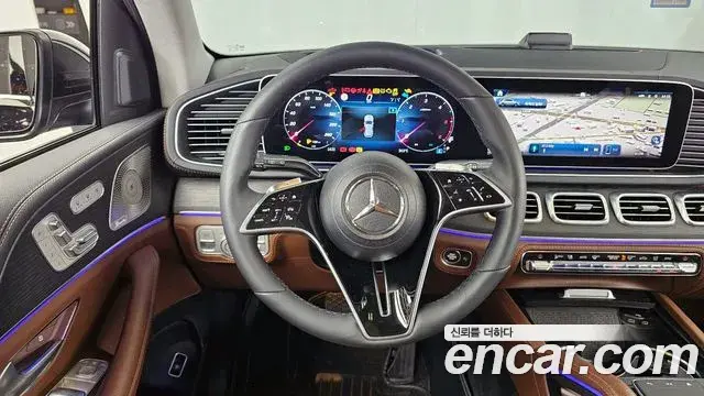 Mercedes-Benz GLE-Class 2024 — Photo 15/34