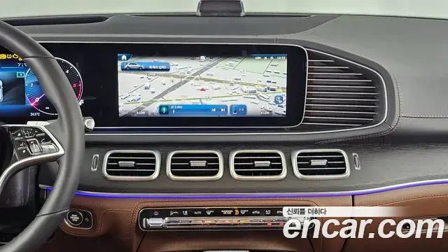 Mercedes-Benz GLE-Class 2024 — Photo 29/34