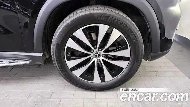 Mercedes-Benz GLE-Class 2024 — Photo 11/34