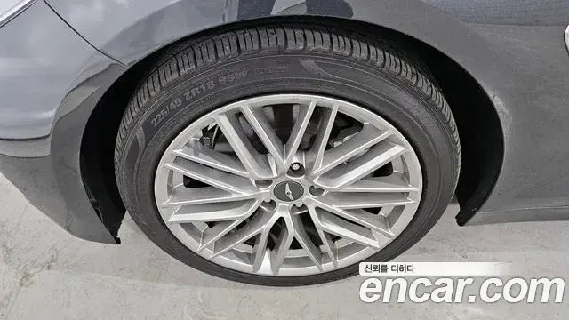 Genesis G70 2018 — ფოტო 11/20