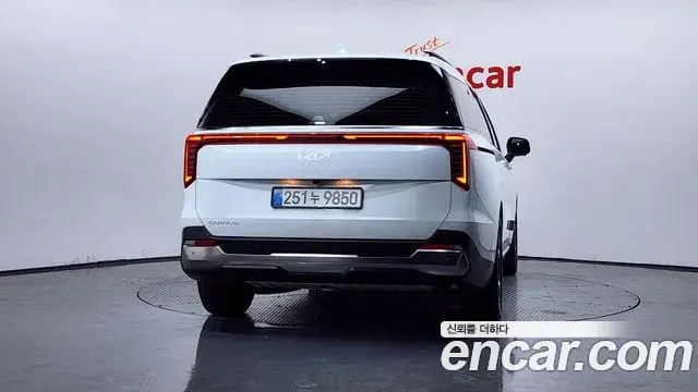 Kia Carnival 2025 — Photo 27/33