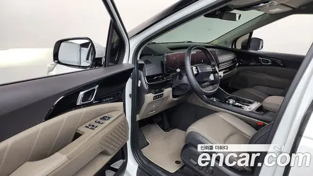 Kia Carnival 2025 — Photo 1/33
