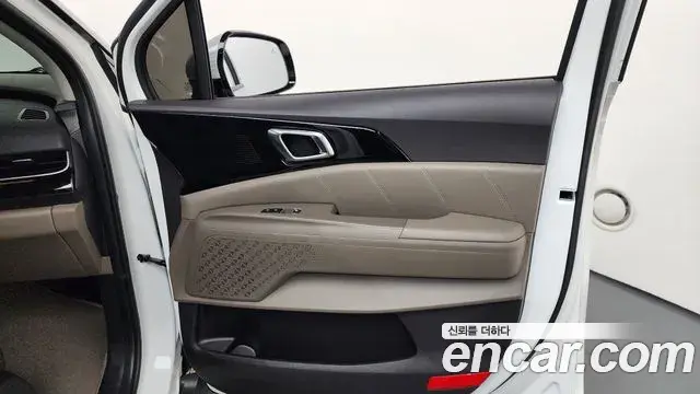 Kia Carnival 2025 — Photo 23/33