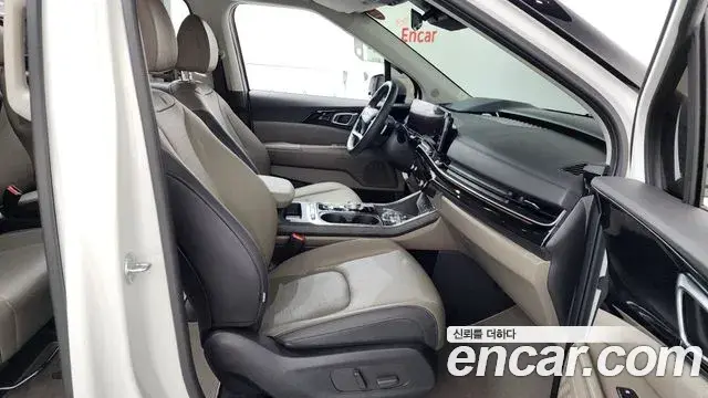 Kia Carnival 2025 — Photo 29/33