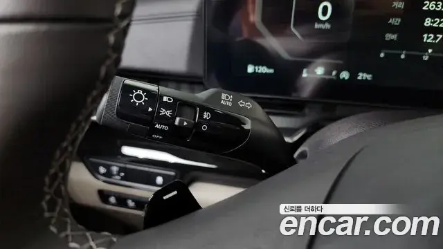 Kia Carnival 2025 — Photo 14/33