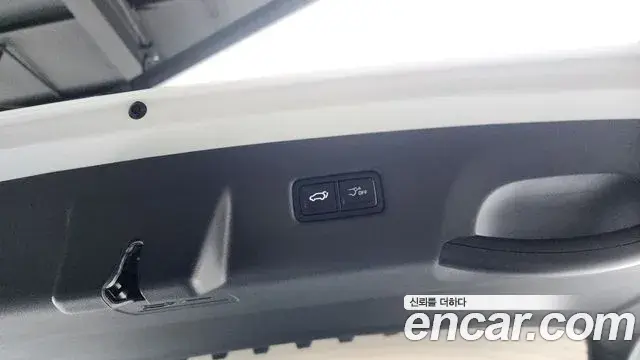 Kia Carnival 2025 — Photo 20/33