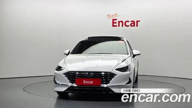Hyundai Sonata 2019 — Фото 3/20