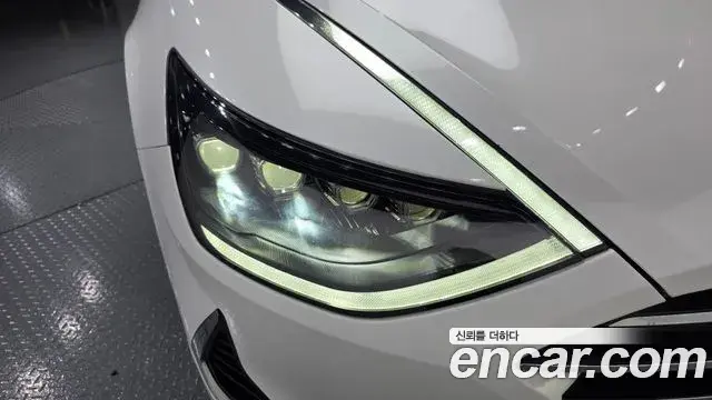 Hyundai Sonata Hybrid 2019 — ფოტო 23/35