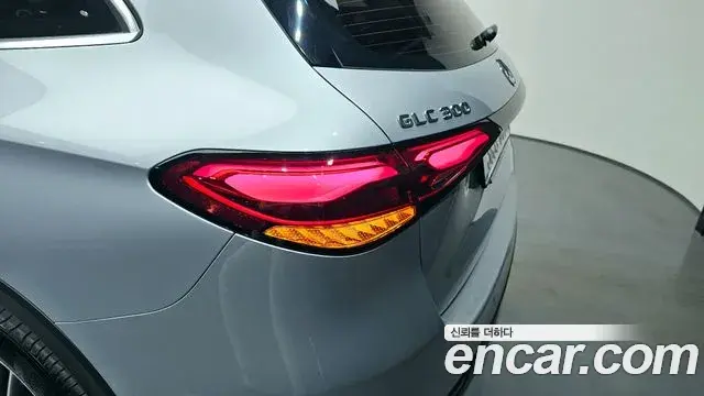 Mercedes-Benz GLC-Class 2025 — Photo 1/32